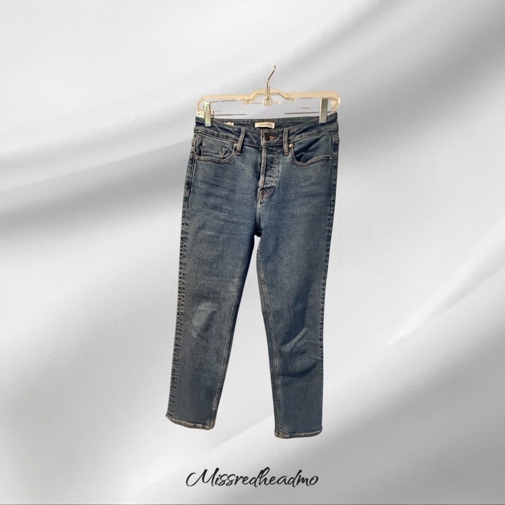 Vigoss Blue Ankle Cropped Jeans with Vintage Appeal